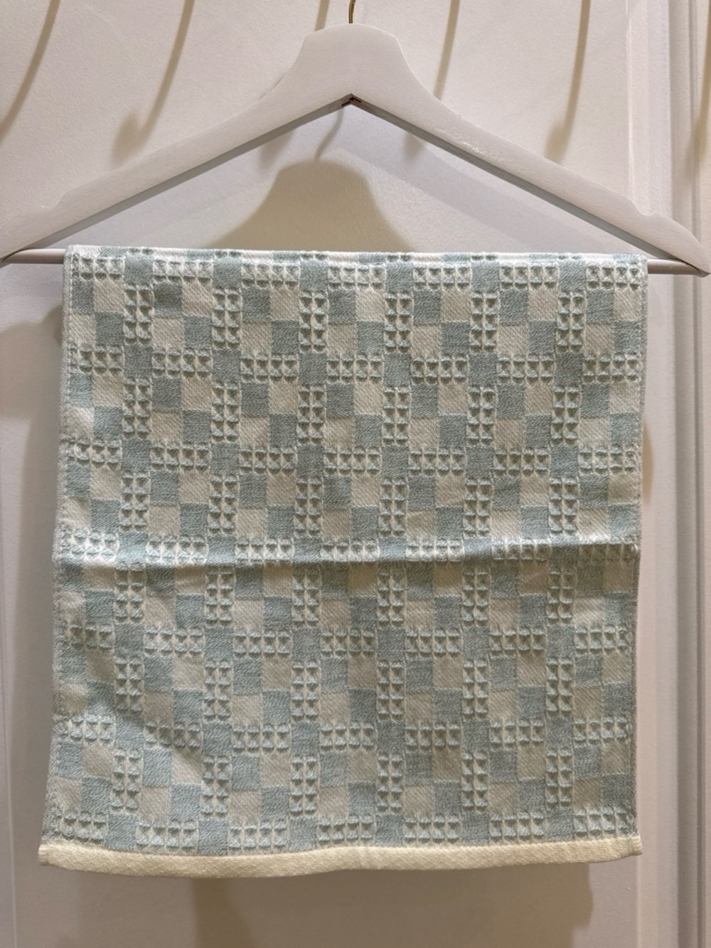 Two-Tone Checkered Hand Towel - Cream & Light Blue